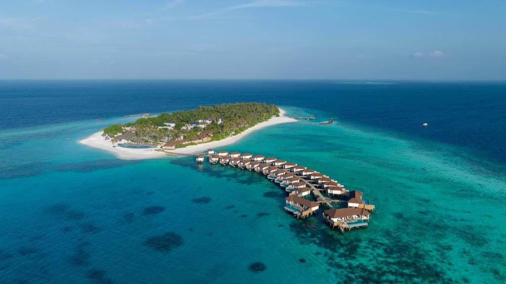 Avani Plus Fares Maldives Resort — 1