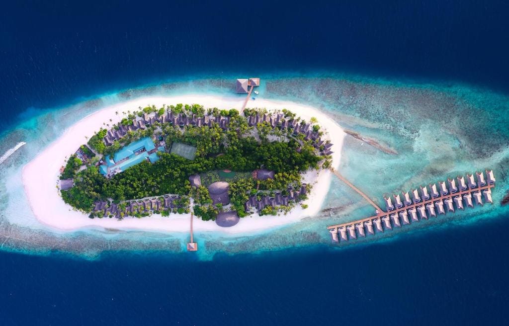 Dreamland Maldives Resort — 1