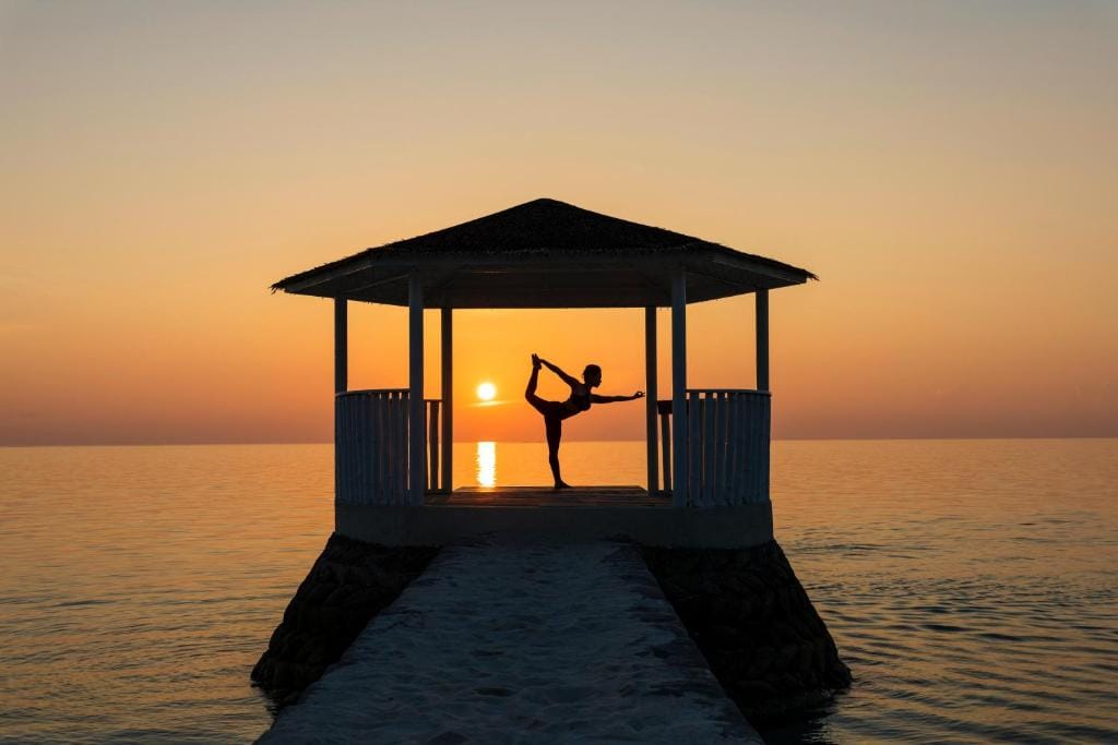 Centara Ras Fushi Resort & Spa Maldives - Stay 4 nights or more and enjoy 40 percent off Speedboat transfers, valid for stays from 6 Apr to 30 Sep 2026 — 3