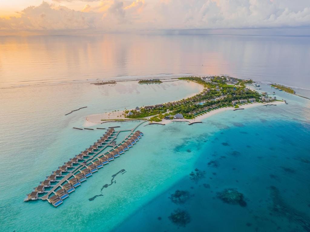 Kuda Villingili Maldives, Free Return Transfers 03 nights & above — 1