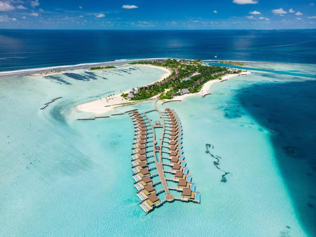 Kuda Villingili Maldives, Free Return Transfers 03 nights & above — 2