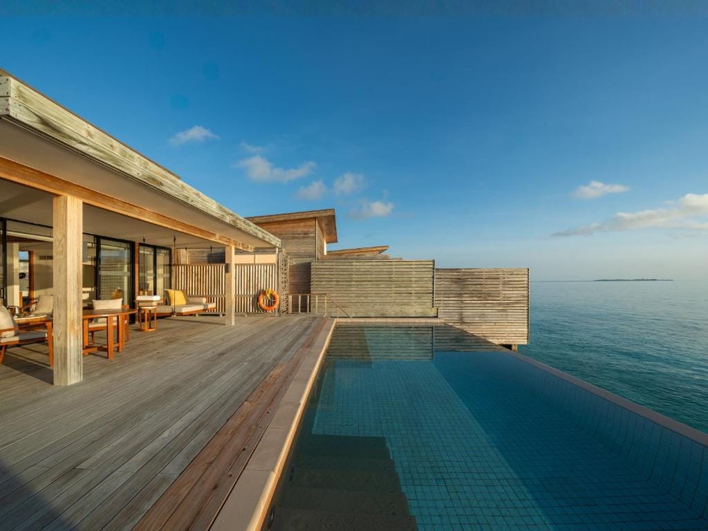 Kuda Villingili Maldives, Free Return Transfers 03 nights & above — 4