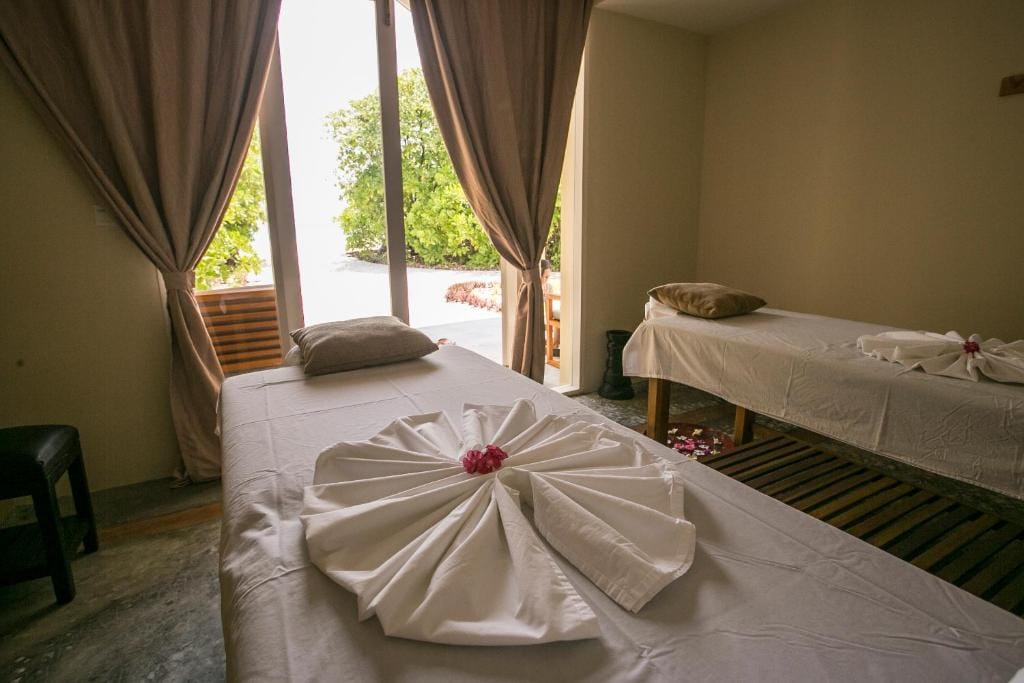 Hondaafushi Island Resort — 2